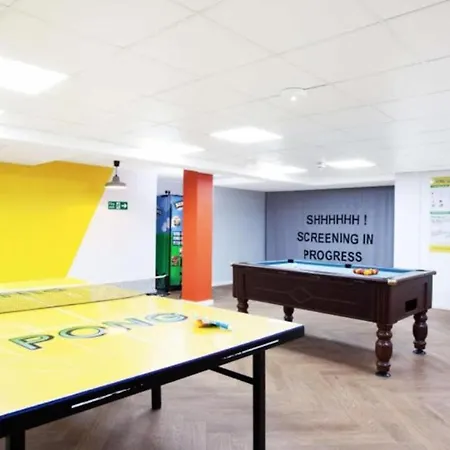 Pleasant Rooms For Students Only, Leeds - Sk Гостевой дом Лидс